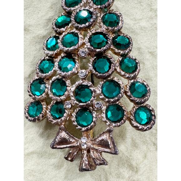 Mid-Century Green and Gold Rhinestone Christmas Tree Brooch Pin CP17 - Picture 2 of 5